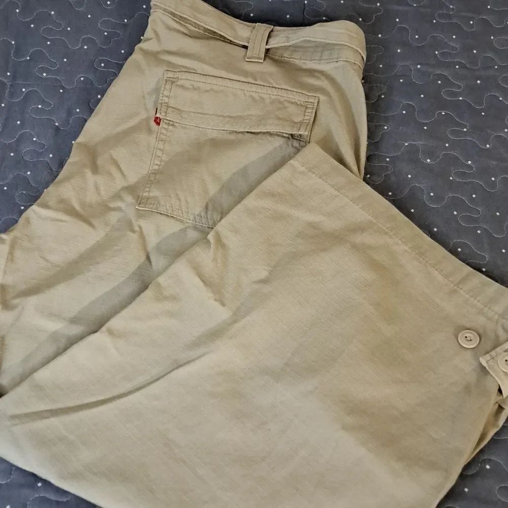Levi's Nouveau Low slouch tan cropped pants size 14